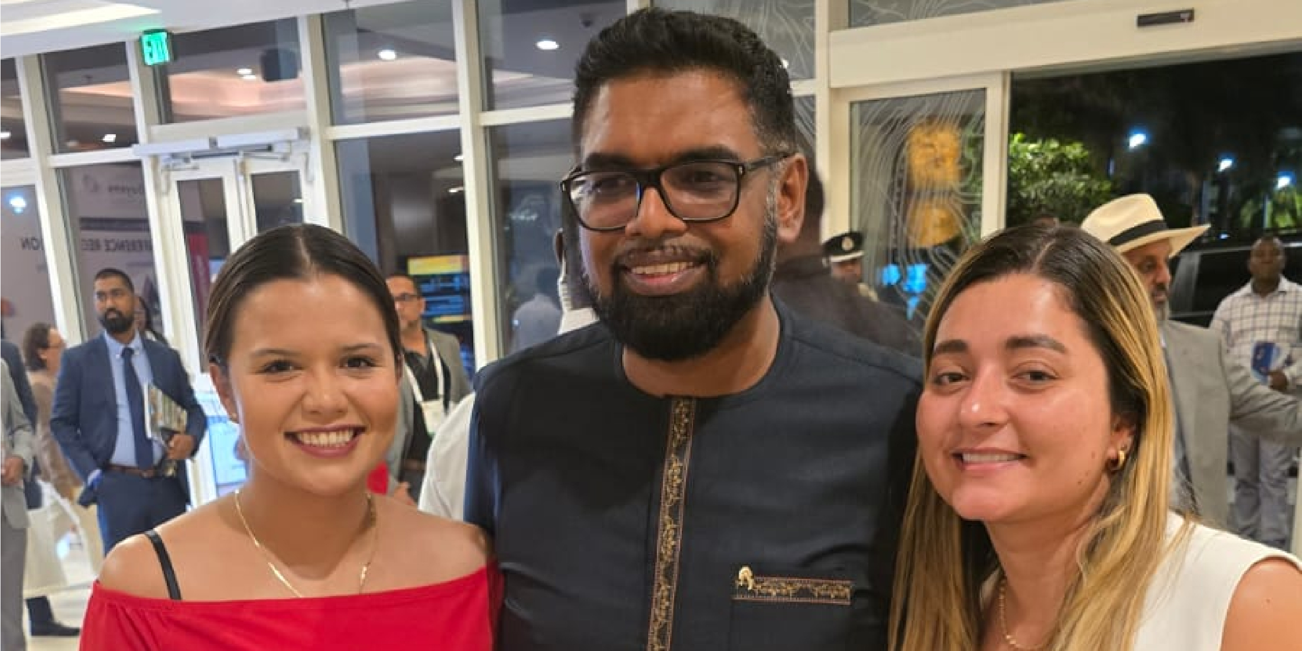 </noscript>Gglass fortalece lazos estratégicos en el Caribe